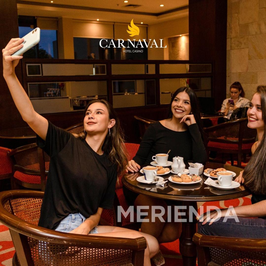 Carnaval Hotel Casino Encarnación Eksteriør billede Merienda at the hotel