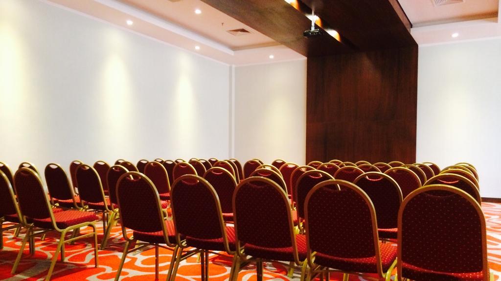 Carnaval Hotel Casino Encarnación Eksteriør billede A conference room