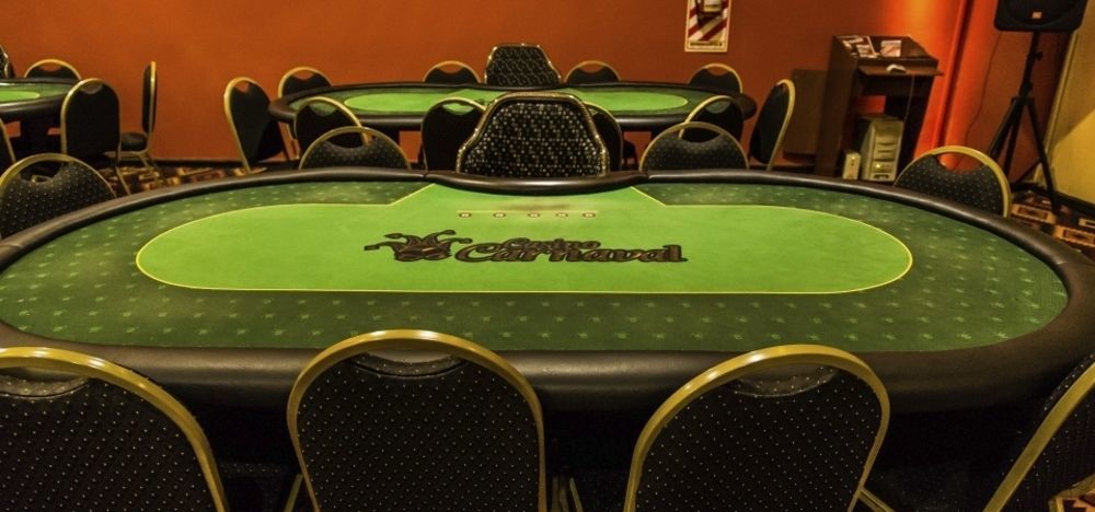 Carnaval Hotel Casino Encarnación Eksteriør billede A table at the casino