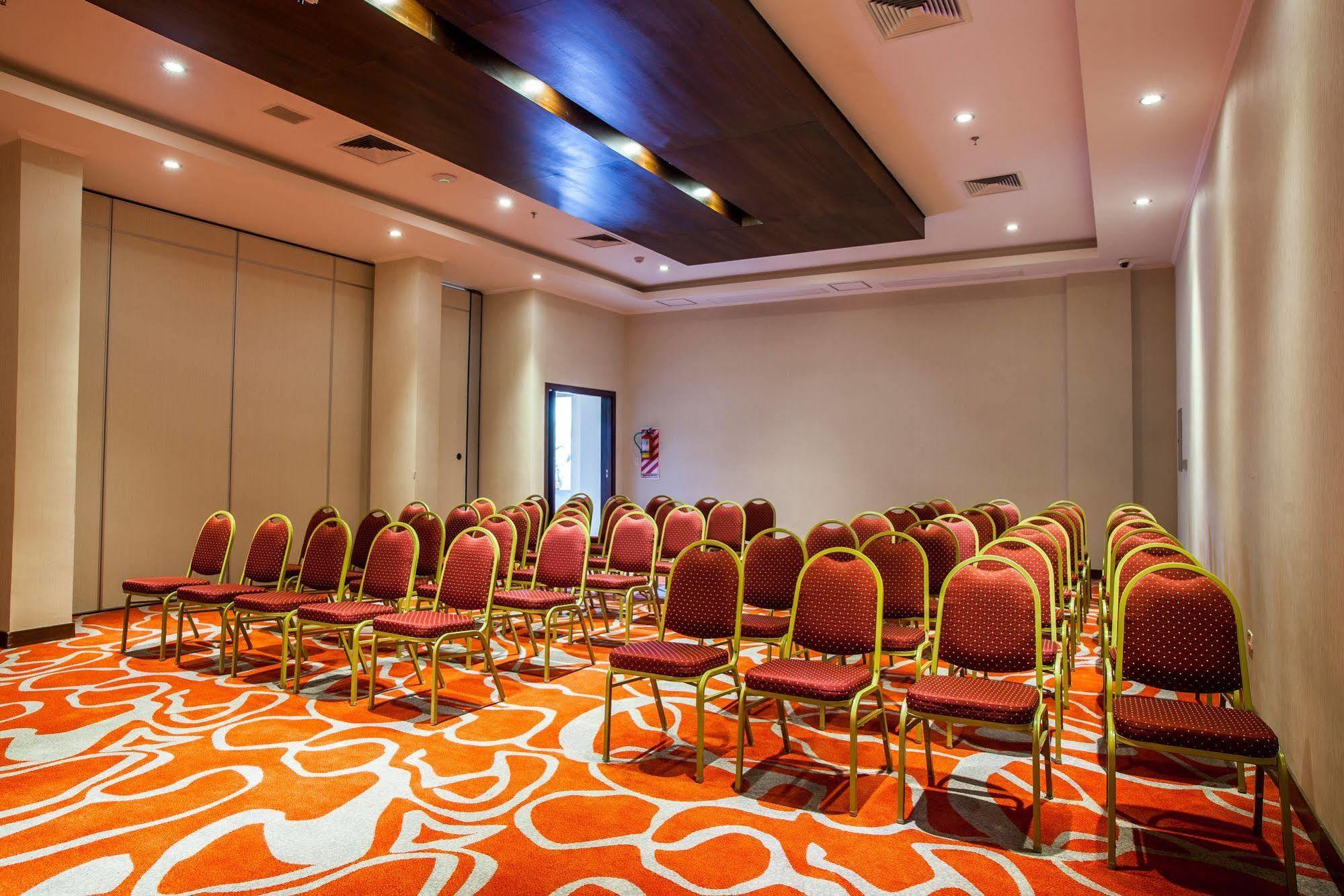 Carnaval Hotel Casino Encarnación Eksteriør billede Meeting room
