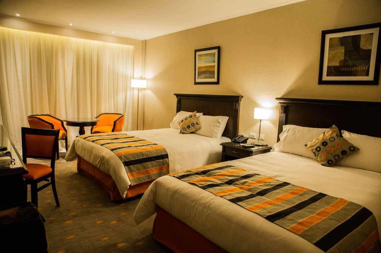 Carnaval Hotel Casino Encarnación Eksteriør billede A room at the hotel