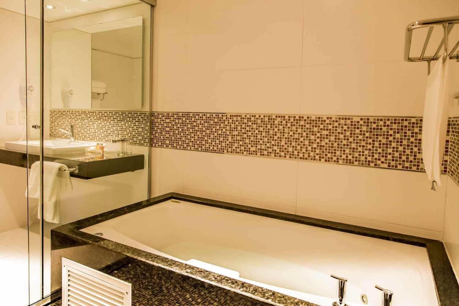 Carnaval Hotel Casino Encarnación Eksteriør billede Bathroom
