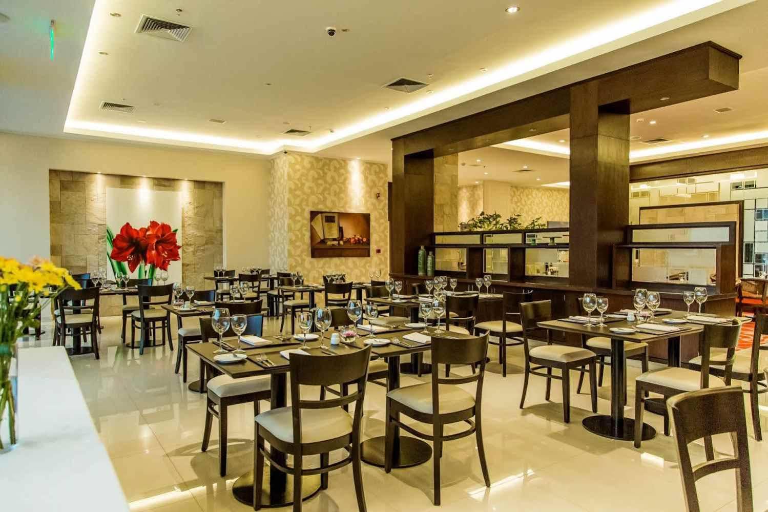 Carnaval Hotel Casino Encarnación Eksteriør billede Restaurant