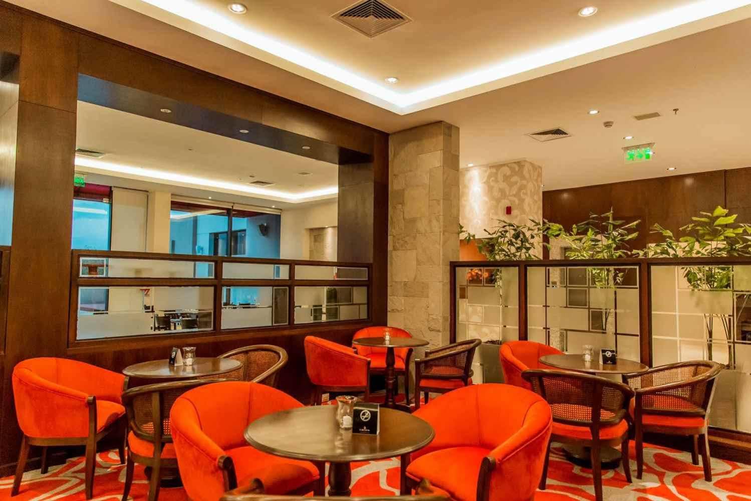 Carnaval Hotel Casino Encarnación Eksteriør billede The lounge at the airport